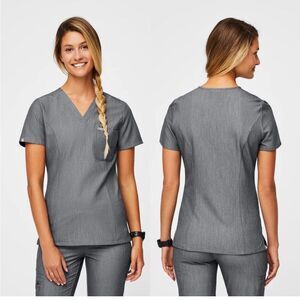 Figs Catarina One Pocket Technical Scrub Top Graphite Grey Womens XS